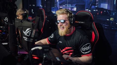 desperate cs go|Twitch.